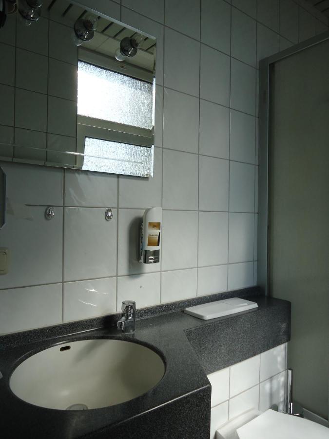 Hotel Schweizer Hof Halle  Δωμάτιο φωτογραφία